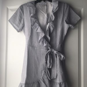 NWT SINCERELY JULES Wrap Dress ✨